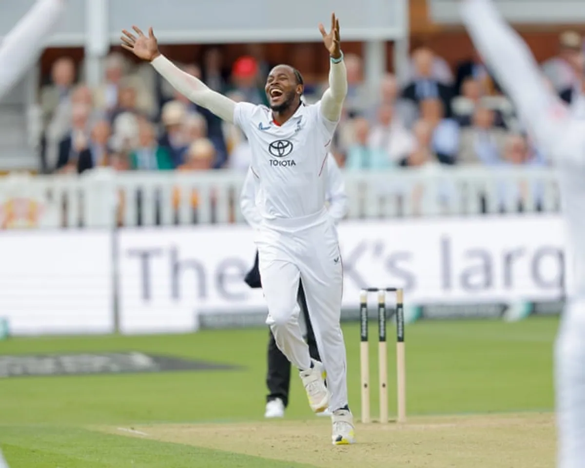 Archer illuminates fading summer as Pakistan’s marzipan men melt away | Barney Ronay