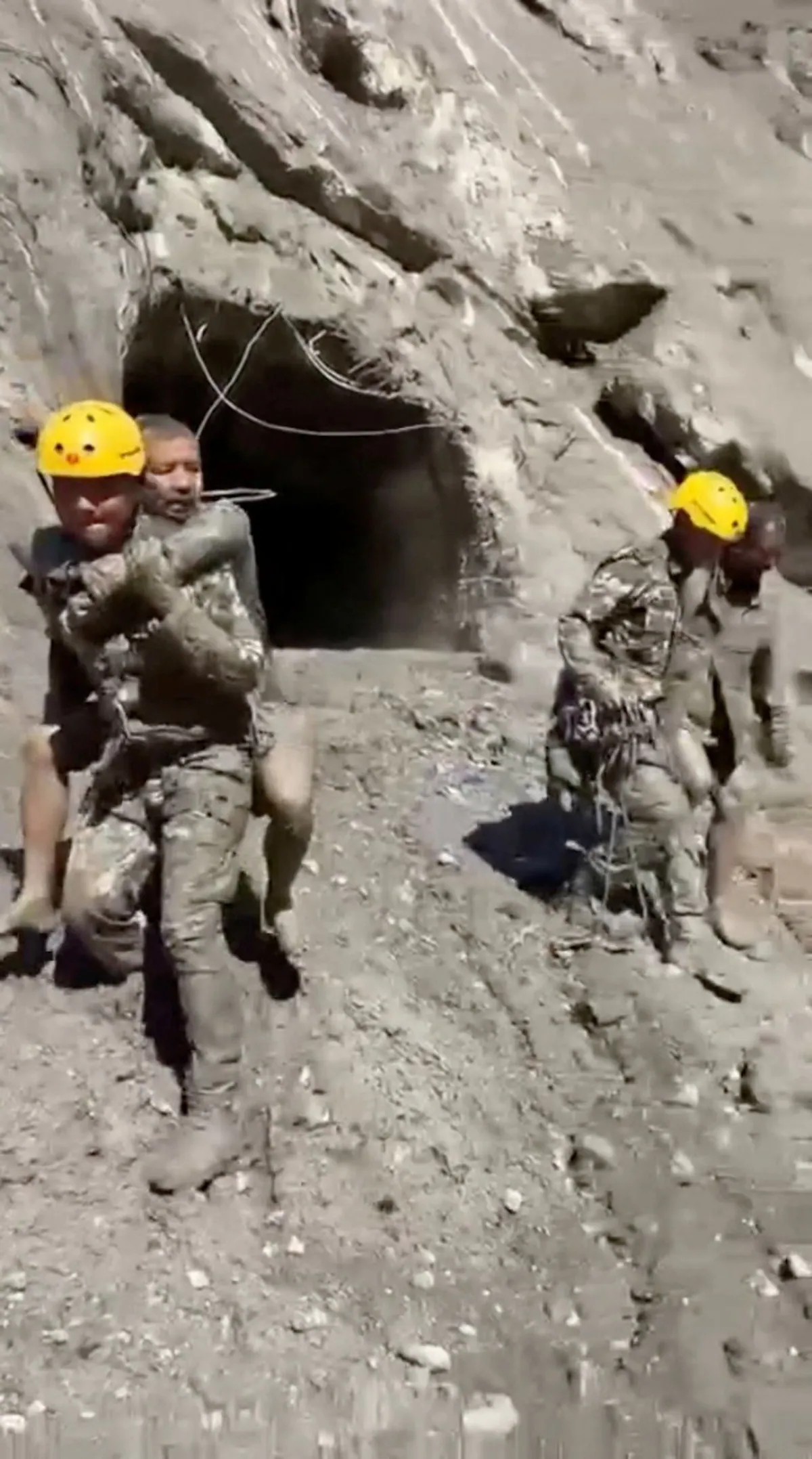 Days After Nepal Flood, Rescuers Bore Through Tunnels to Try to Reach 900 Missing Workers