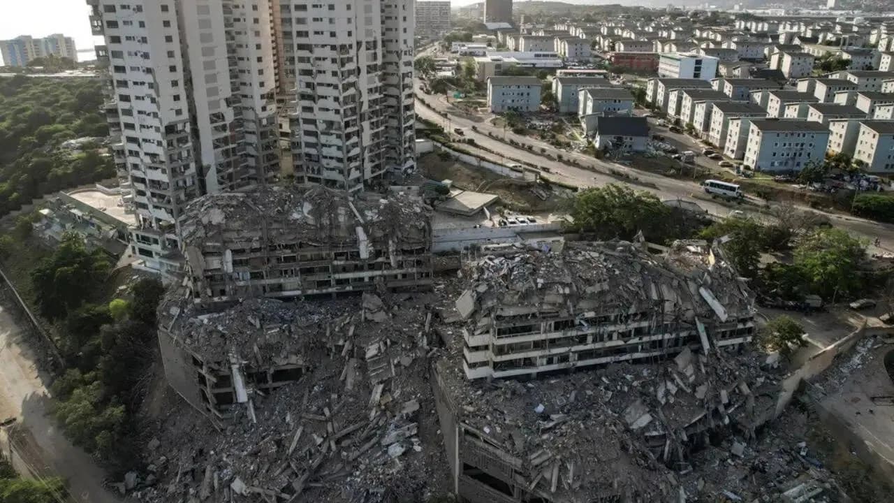 Venezuela Earthquake Death Toll Climbs to Nearly 1,500 as Aftershocks Complicate Rescue
