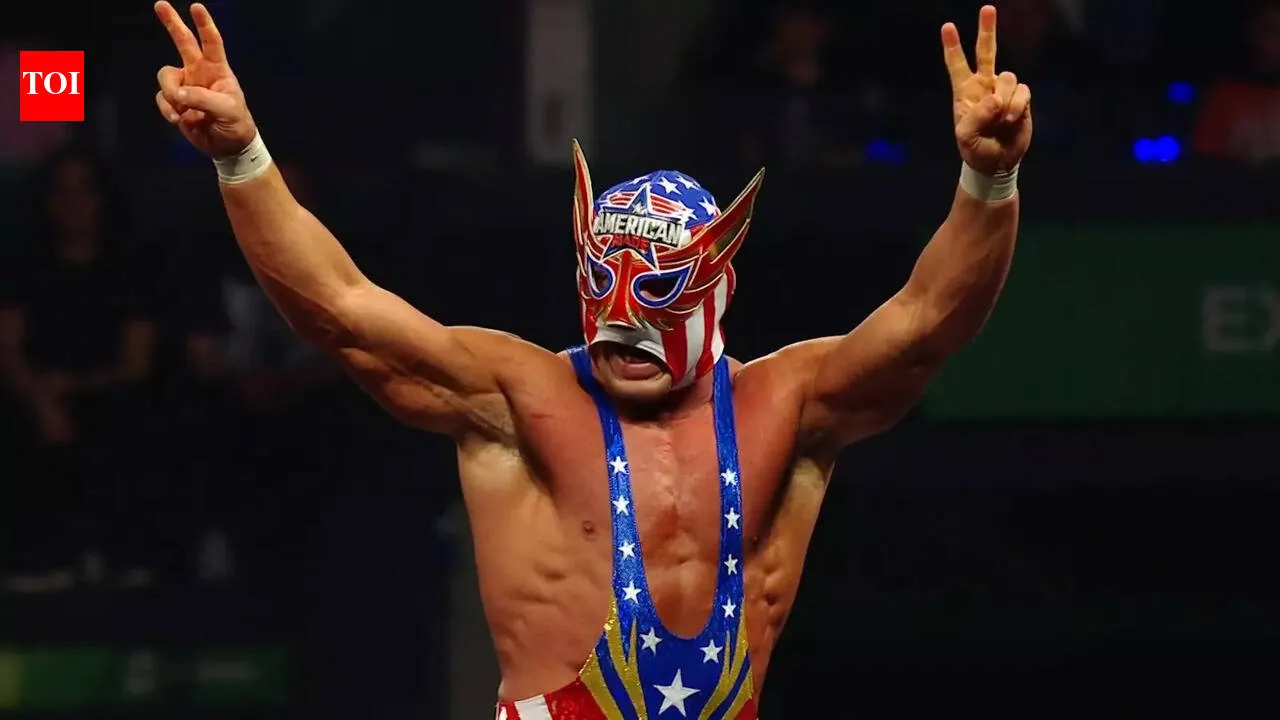 WWE's El Grande Americano makes surprise appearance at FIFA World Cup clash between Mexico and England